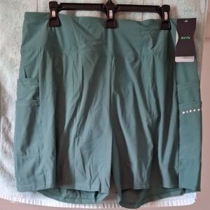 Women’s Athletic Shorts in Teal Green with Phone Pockets